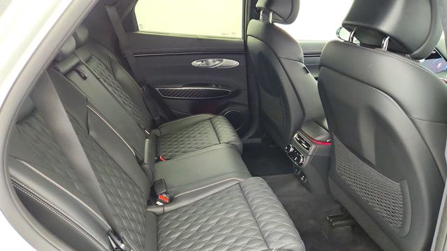 2025 Genesis GV70 3.5T Sport AWD w/ Prestige & Advanced Packages - 23021153 - 24