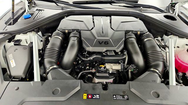 2025 Genesis GV70 3.5T Sport AWD w/ Prestige & Advanced Packages - 23021153 - 28