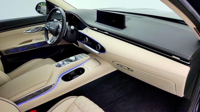 2025 Genesis GV70 3.5T Sport AWD w/ Sport Advanced Package - 23057796 - 25