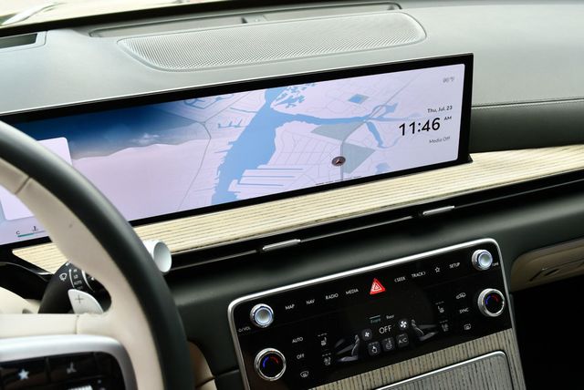 2025 Genesis GV80 3.5T Prestige AWD SUV W/Head Up Display - 23056727 - 13