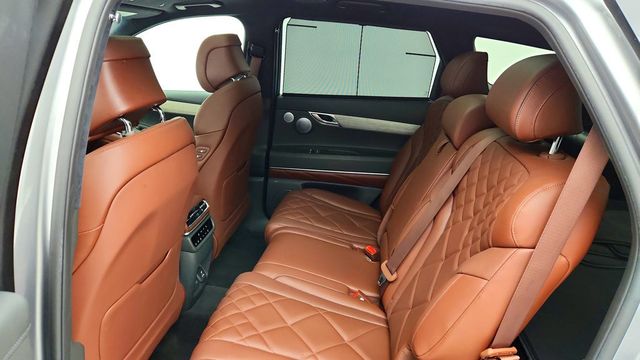 2025 Genesis GV80 3.5T Prestige AWD w/ 27'' OLED & Nappa Leather - 23098482 - 19