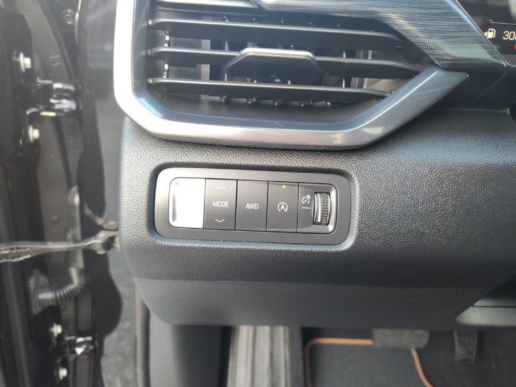 2025 GMC Acadia AWD 4dr AT4 - 23092939 - 11