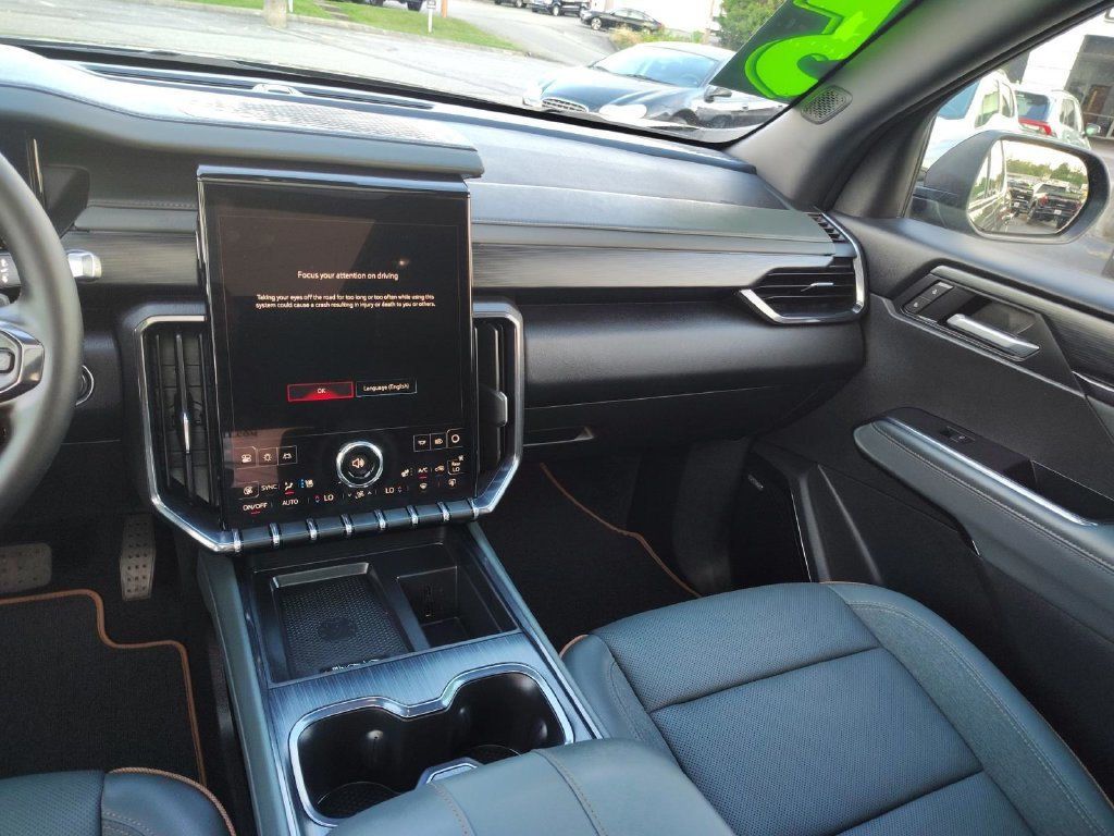 2025 GMC Acadia AWD 4dr AT4 - 23092939 - 7