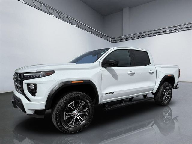 2025 GMC Canyon 4WD Crew Cab AT4 - 23035844 - 11