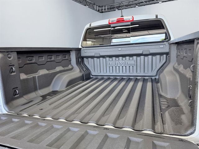 2025 GMC Canyon 4WD Crew Cab AT4 - 23035844 - 6