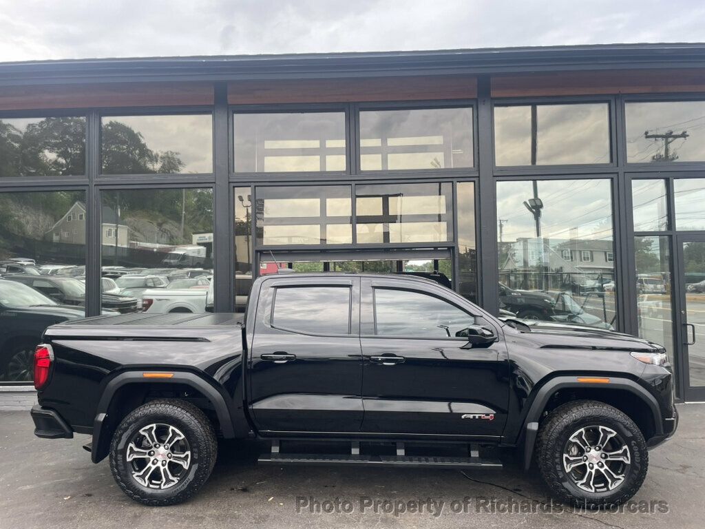 2025 GMC Canyon 4WD Crew Cab AT4 - 23079907 - 0