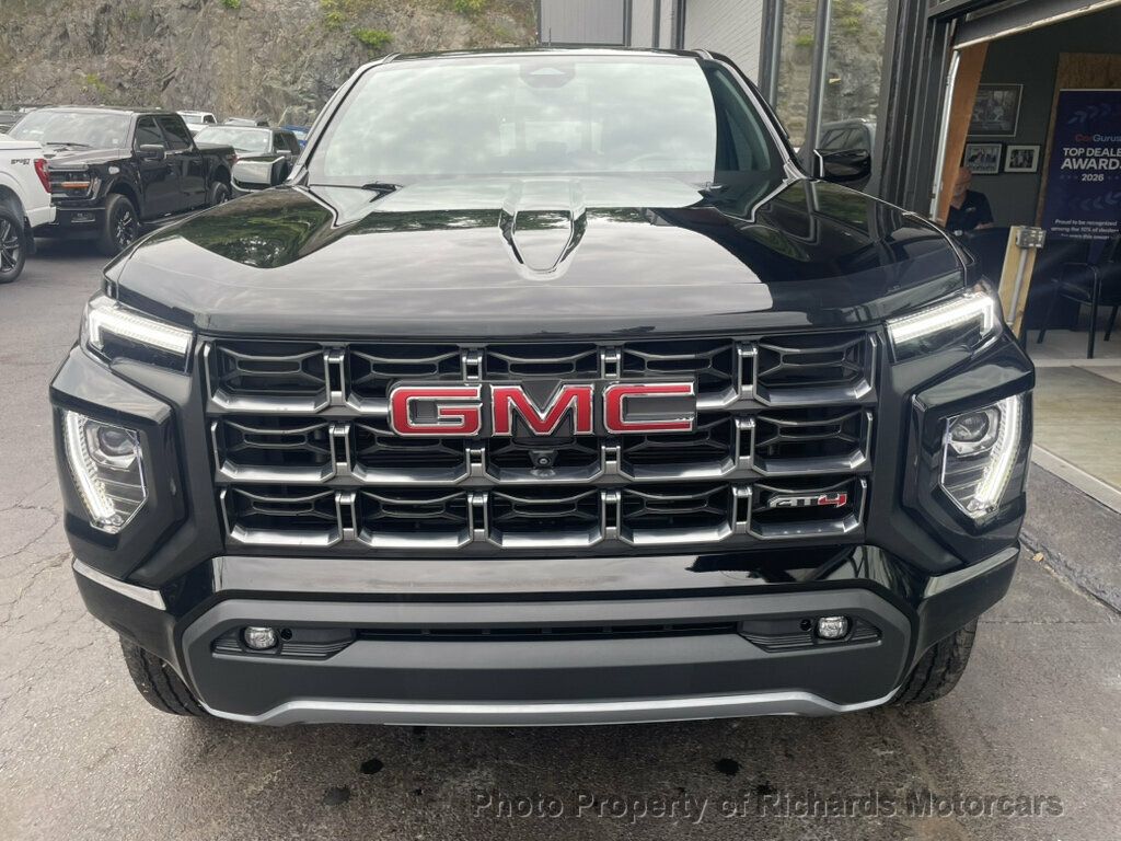 2025 GMC Canyon 4WD Crew Cab AT4 - 23079907 - 2