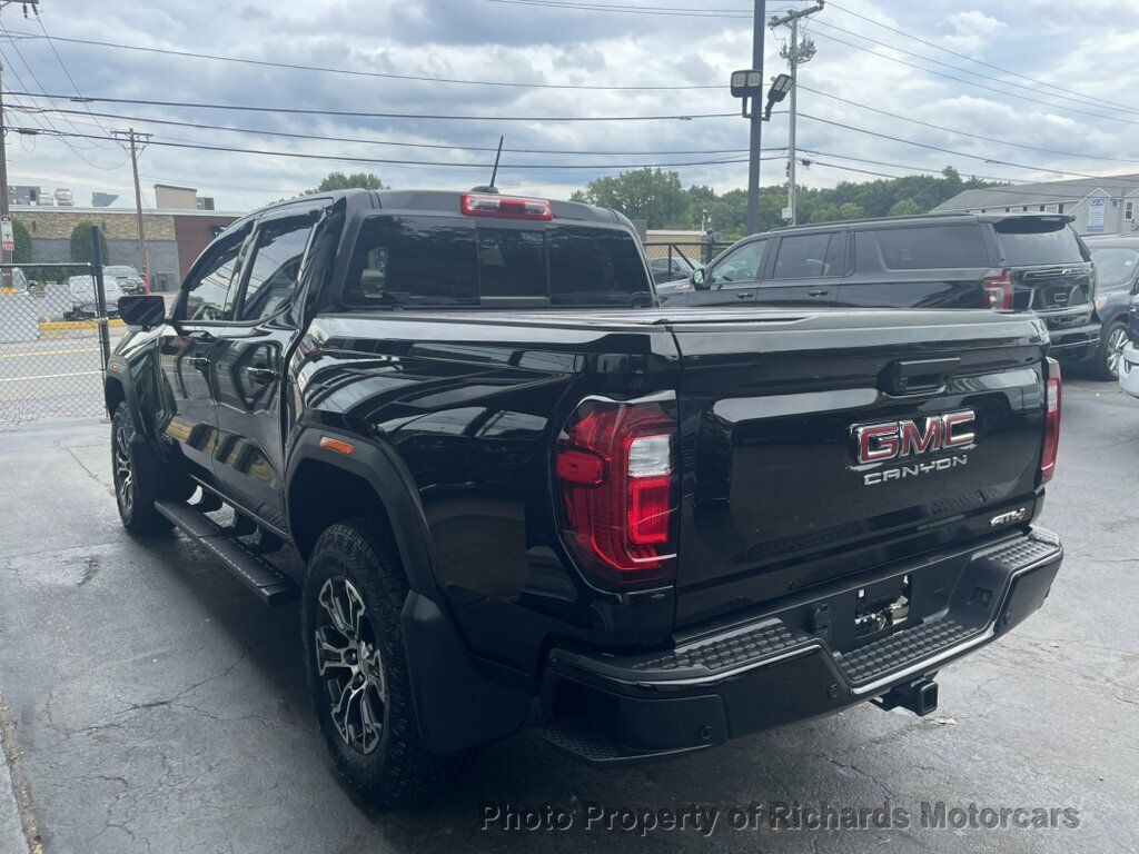 2025 GMC Canyon 4WD Crew Cab AT4 - 23079907 - 4