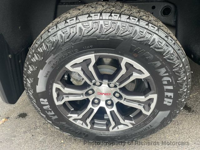 2025 GMC Canyon 4WD Crew Cab AT4 - 23079907 - 8