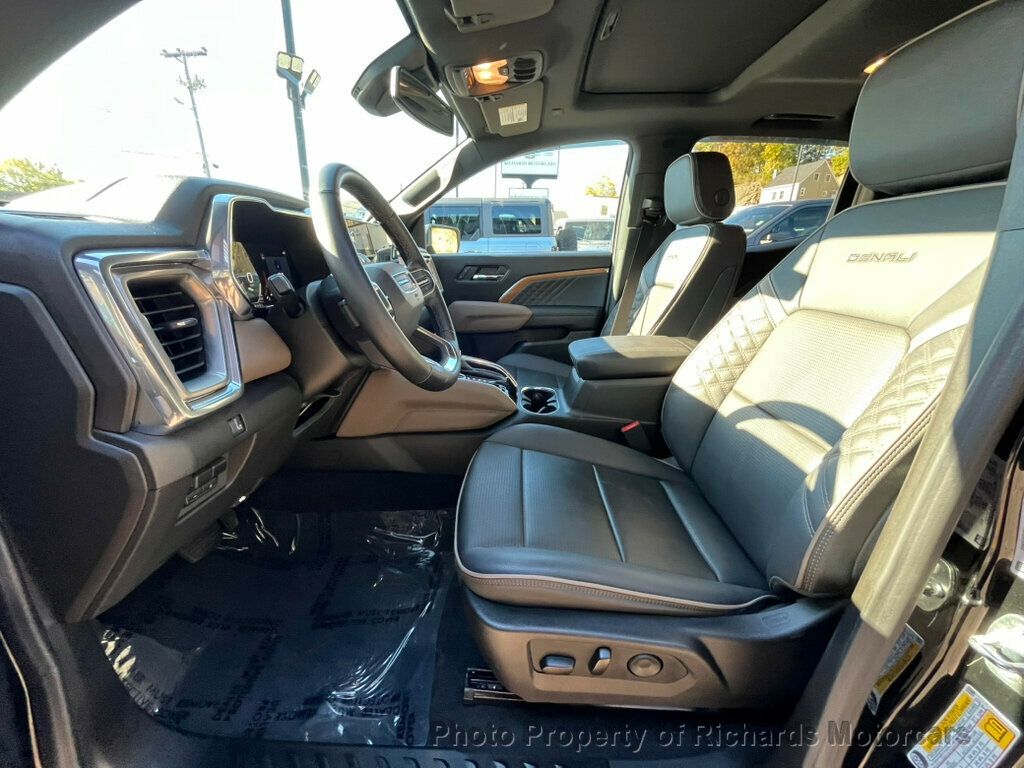 2025 GMC Canyon 4WD Crew Cab Denali - 22929979 - 12