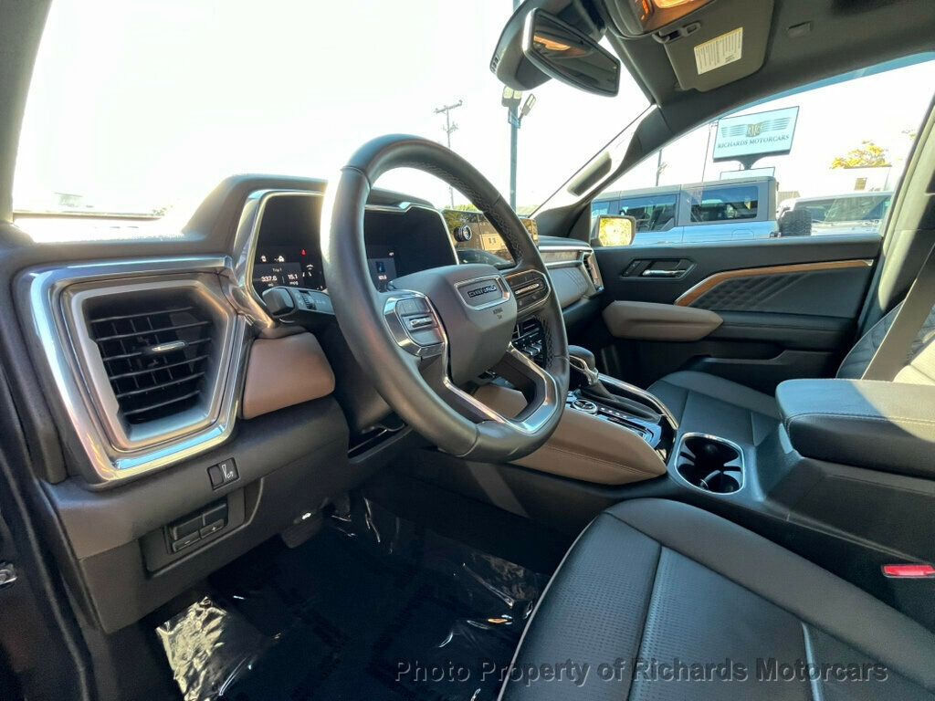 2025 GMC Canyon 4WD Crew Cab Denali - 22929979 - 13