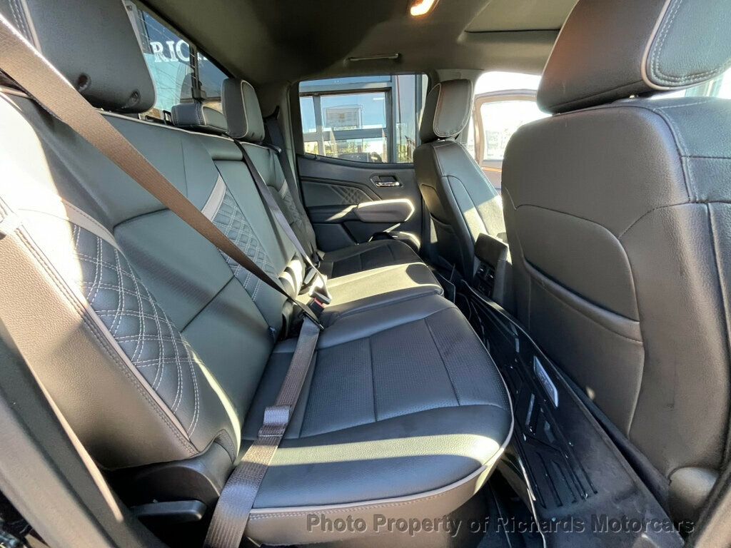 2025 GMC Canyon 4WD Crew Cab Denali - 22929979 - 16