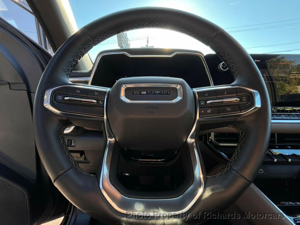 2025 GMC Canyon 4WD Crew Cab Denali - 22929979 - 21