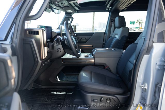 2025 GMC HUMMER EV Pickup 3x --- aMSRP of $104,650. - 22954722 - 1