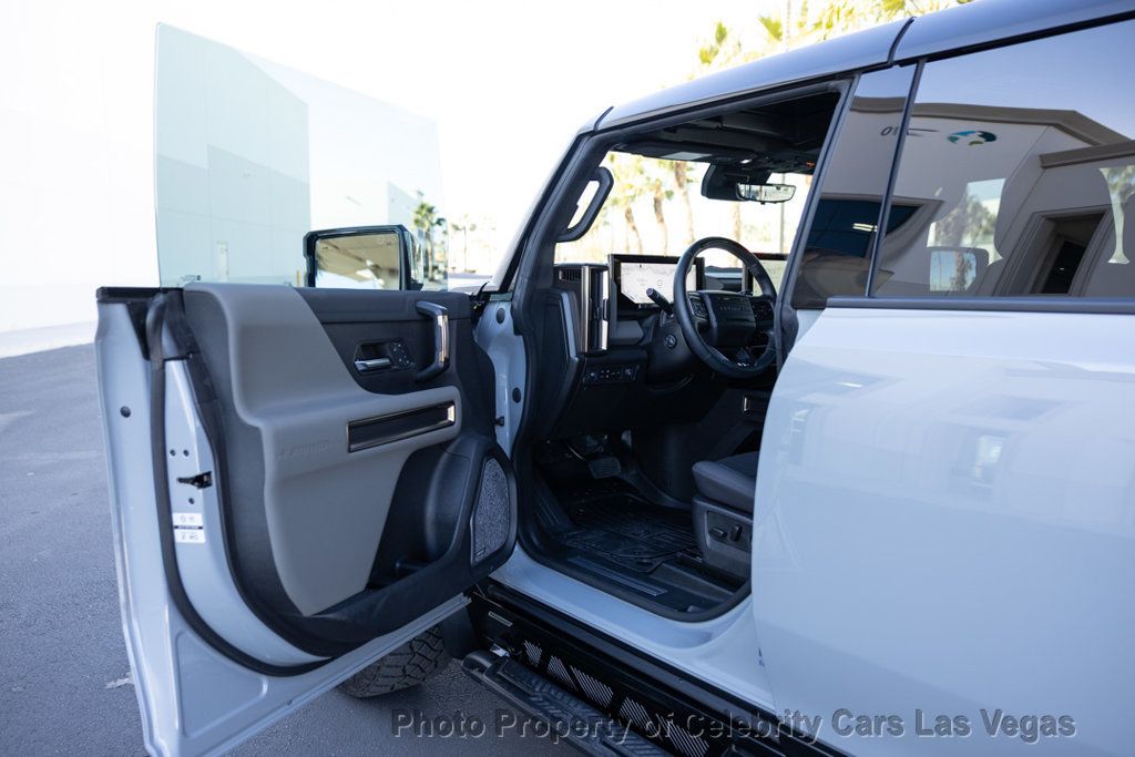 2025 GMC HUMMER EV Pickup 3x --- aMSRP of $104,650. - 22954722 - 20