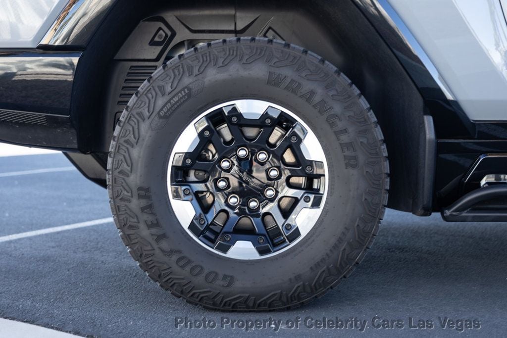 2025 GMC HUMMER EV Pickup 3x --- MSRP of $104,650. - 22954722 - 57