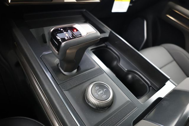 2025 GMC HUMMER EV Pickup e4WD Crew Cab 2X (570 horsepower) - 22960318 - 11