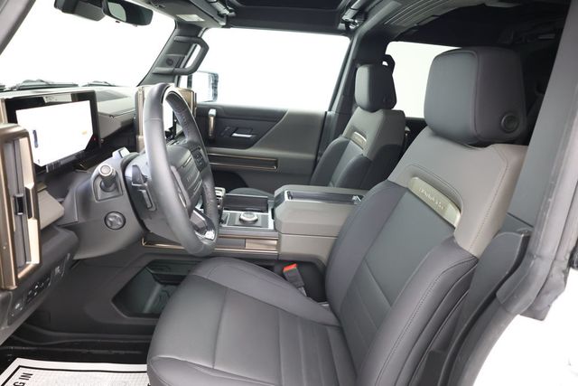 2025 GMC HUMMER EV Pickup e4WD Crew Cab 2X (570 horsepower) - 22960318 - 14