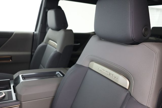 2025 GMC HUMMER EV Pickup e4WD Crew Cab 2X (570 horsepower) - 22960318 - 15