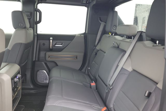 2025 GMC HUMMER EV Pickup e4WD Crew Cab 2X (570 horsepower) - 22960318 - 16