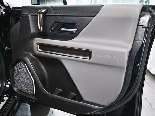 2025 GMC Hummer EV SUV 2X - 22966908 - 16
