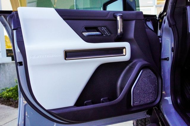 2025 GMC HUMMER EV SUV e4WD 4dr 2X - 22976047 - 31