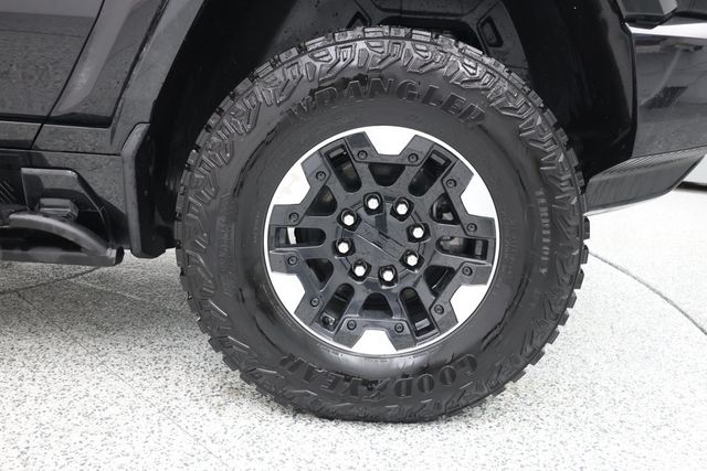 2025 GMC HUMMER EV SUV e4WD 4dr 2X w/ Extreme Off-Road Package & Infinity Roof (570-hp) - 22959756 - 4