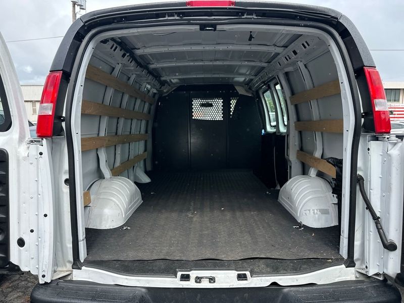 2025 GMC Savana Cargo Van RWD 2500 135" - 23059396 - 19