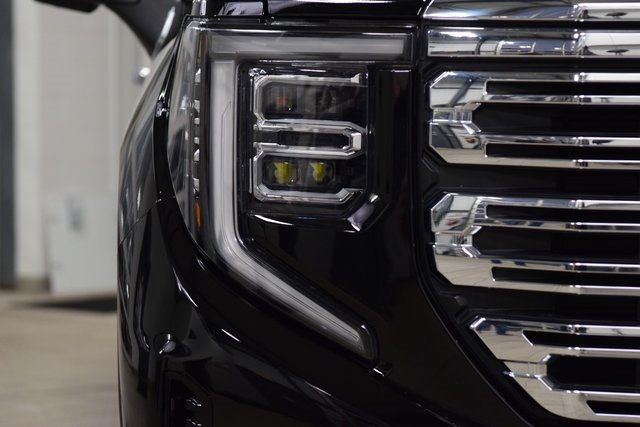 2025 GMC Sierra 1500 1500 CREW DENALI 4X4 * 6.2 V8 * LOADED * 1 OWNER - 22930173 - 9