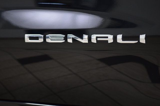 2025 GMC Sierra 1500 1500 CREW DENALI 4X4 * 6.2 V8 * LOADED * 1 OWNER - 22930173 - 13