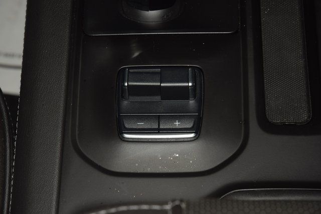 2025 GMC Sierra 1500 1500 CREW DENALI 4X4 * 6.2 V8 * LOADED * 1 OWNER - 22930173 - 29