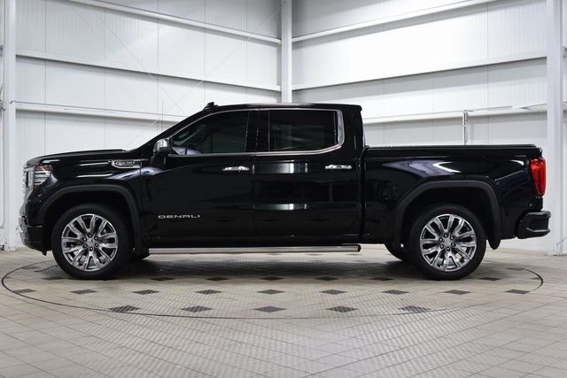 2025 GMC Sierra 1500 1500 CREW DENALI 4X4 * 6.2 V8 * LOADED * 1 OWNER - 22930173 - 3