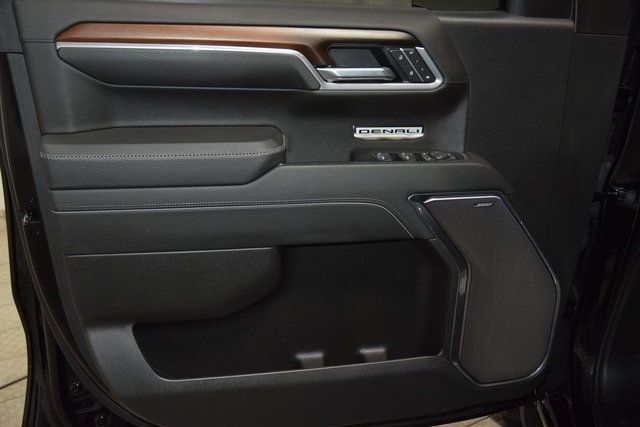 2025 GMC Sierra 1500 1500 CREW DENALI 4X4 * 6.2 V8 * LOADED * 1 OWNER - 22930173 - 44