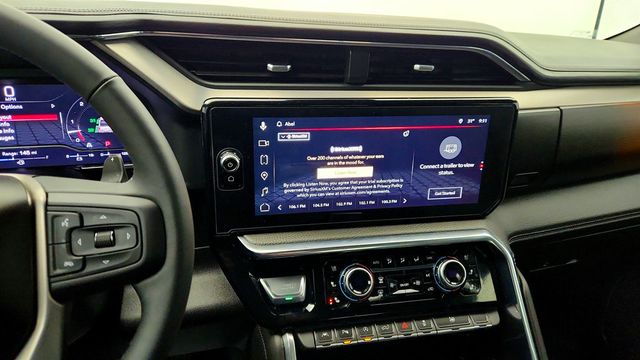 2025 GMC Sierra 1500 2WD Crew Cab 147'' Denali (11,200-lb. max towing) - 22985880 - 34