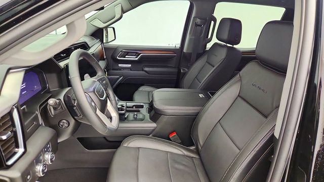 2025 GMC Sierra 1500 2WD Crew Cab 147'' Denali (11,200-lb. max towing) - 22985880 - 37