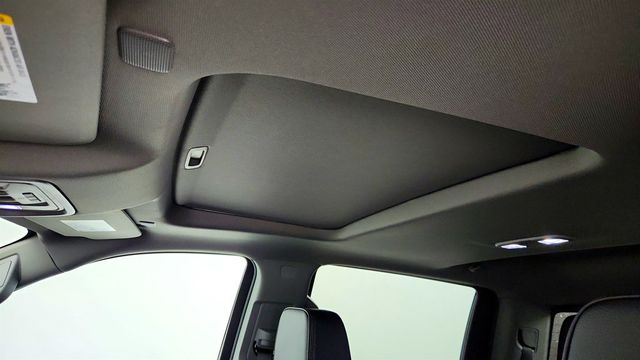 2025 GMC Sierra 1500 4WD Crew Cab 147 Denali with Reserve Package & 6.2L V8 - 22983845 - 9