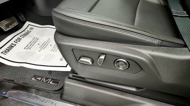 2025 GMC Sierra 1500 4WD Crew Cab 147 Denali with Reserve Package & 6.2L V8 - 22983845 - 11