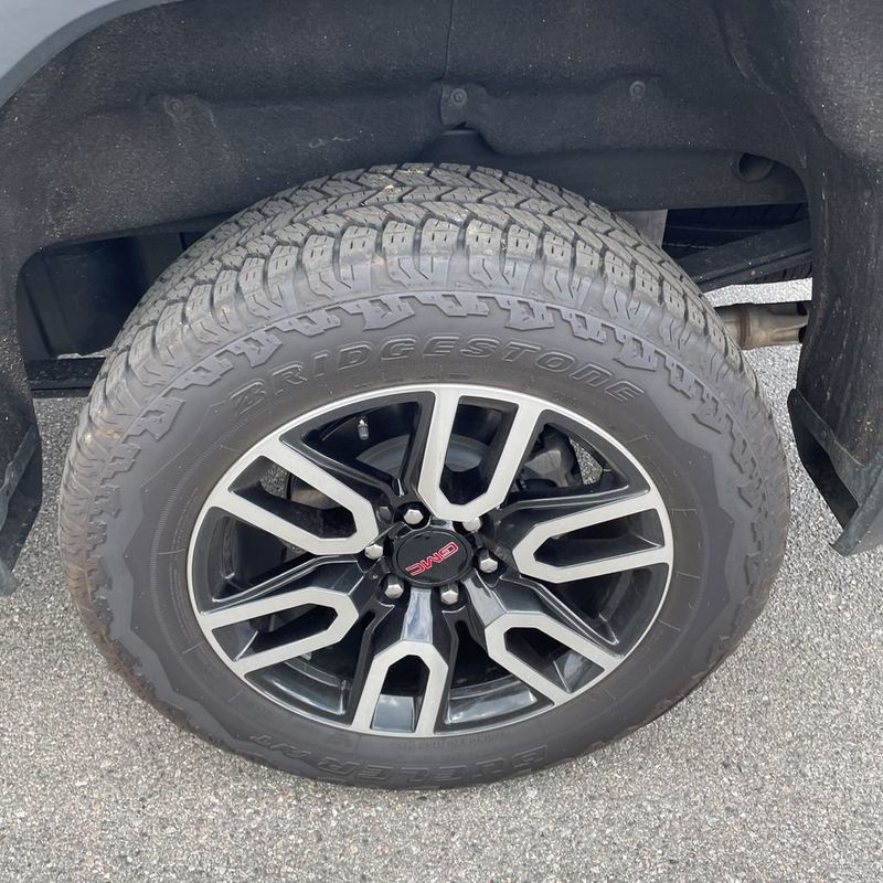 2025 GMC Sierra 1500 AT4 - 23008277 - 12