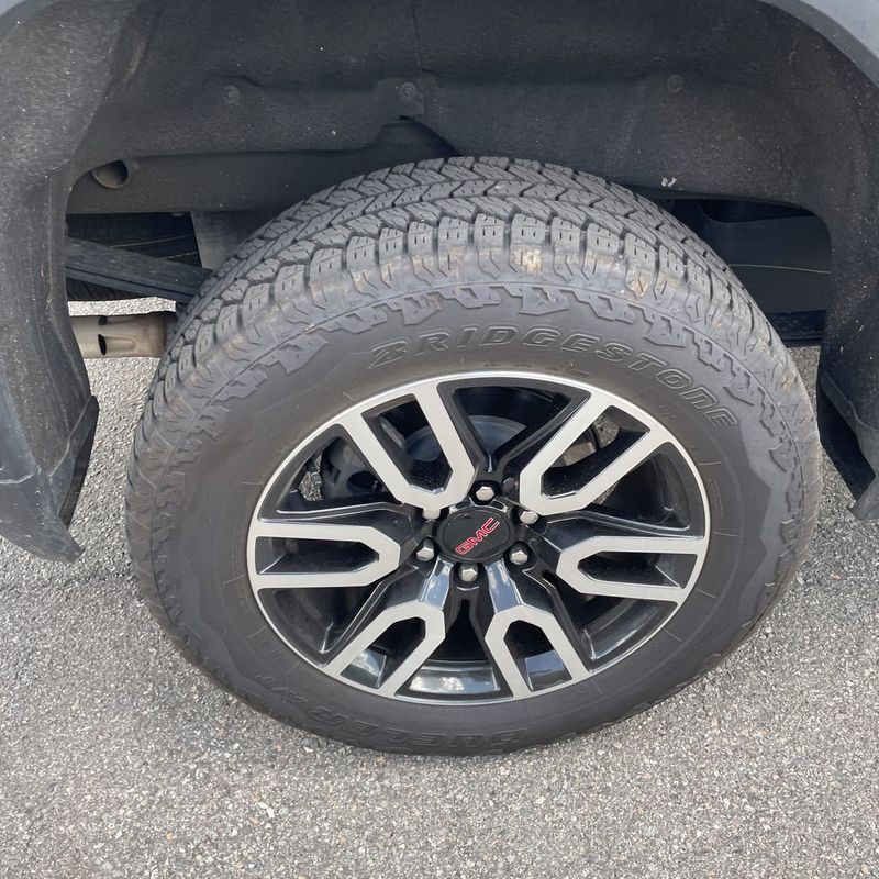 2025 GMC Sierra 1500 AT4 - 23008277 - 13