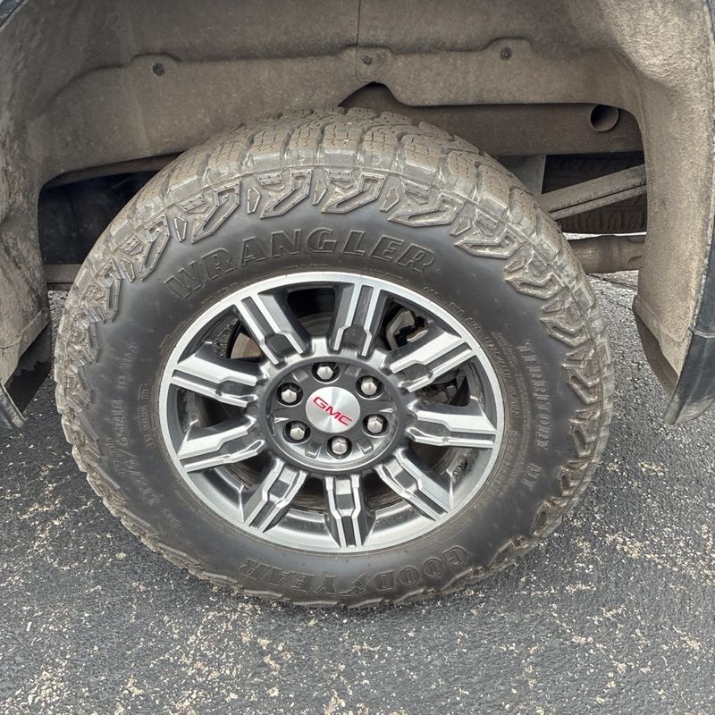 2025 GMC Sierra 1500 AT4 Premium - 22972466 - 12