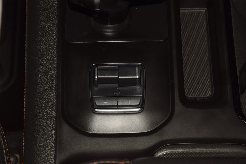2025 GMC Sierra 1500 AT4 Premium CarbonPro w/ Technology Package Lifted - 23052095 - 32