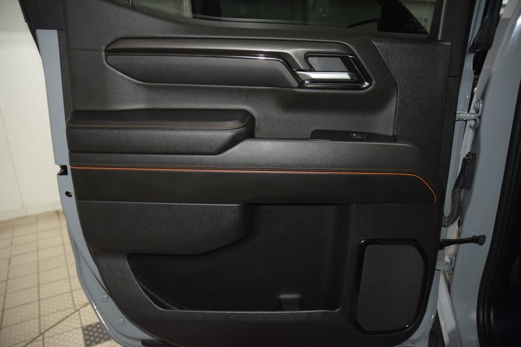 2025 GMC Sierra 1500 AT4 Premium CarbonPro w/ Technology Package Lifted - 23052095 - 46