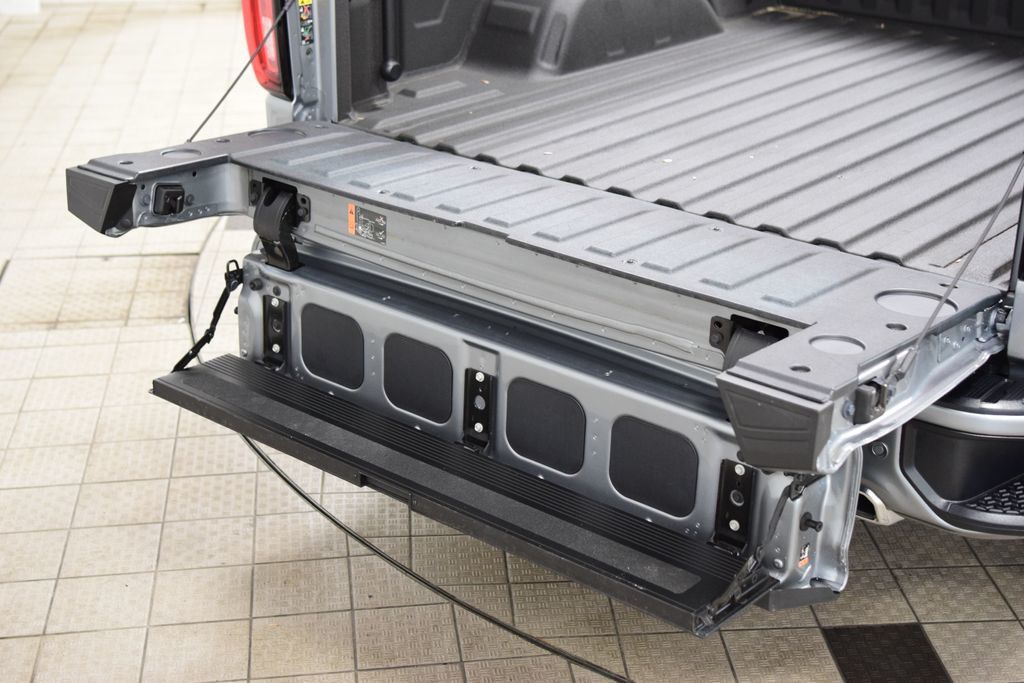 2025 GMC Sierra 1500 AT4 Premium Plus  - 23008277 - 17