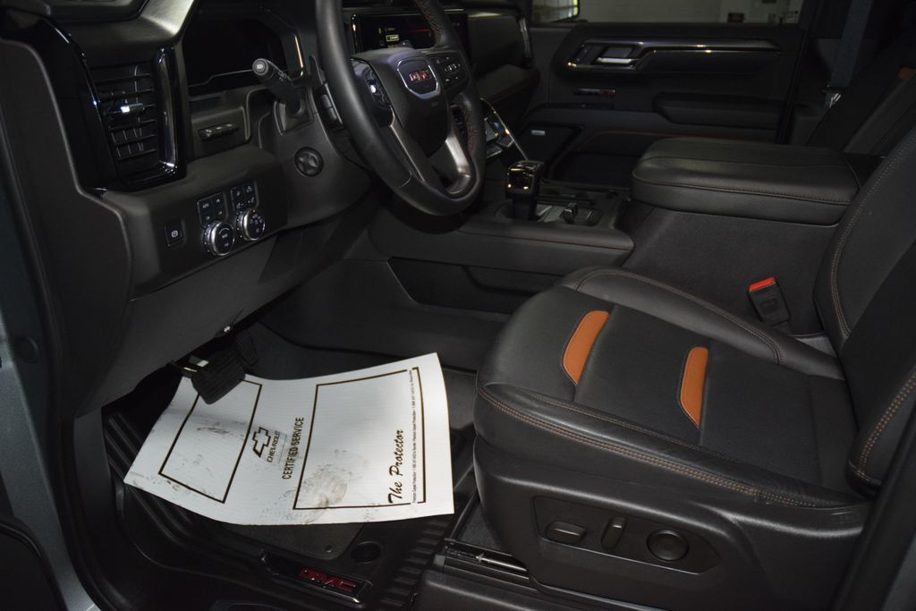 2025 GMC Sierra 1500 AT4 Premium Plus  - 23008277 - 31