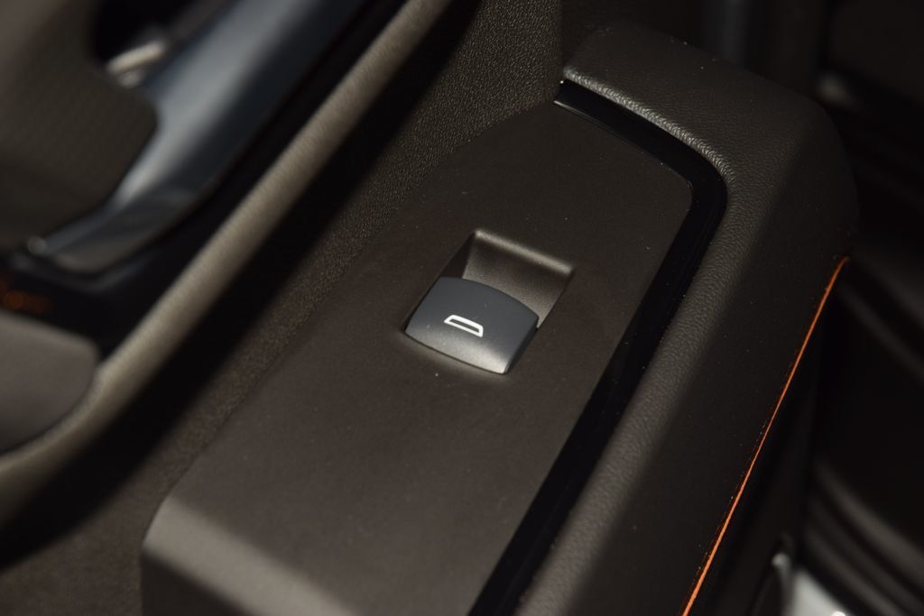 2025 GMC Sierra 1500 AT4 Premium Plus  - 23008277 - 36