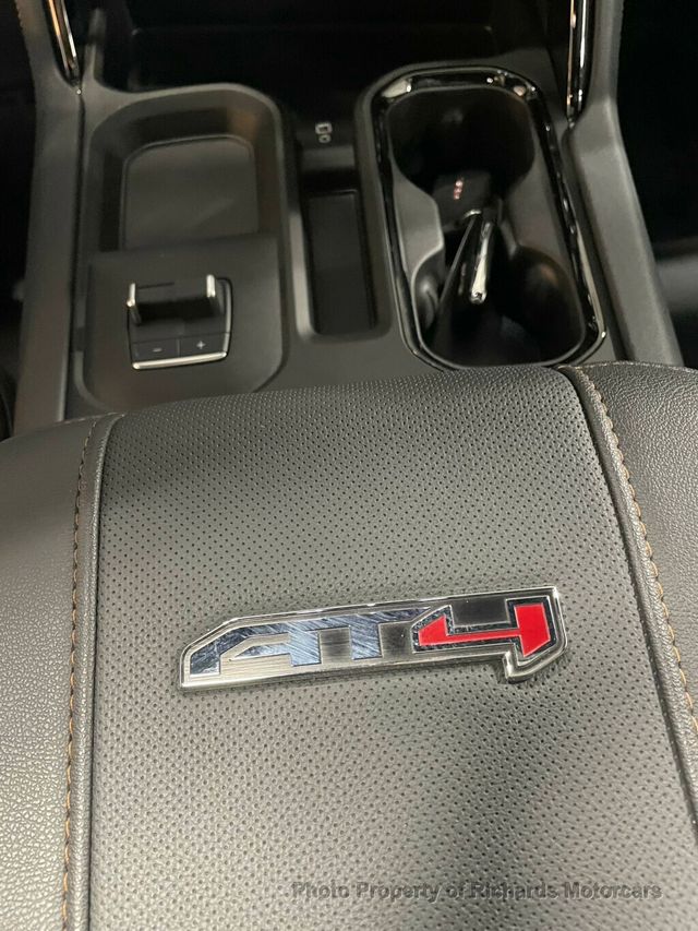 2025 GMC Sierra 2500HD 4WD Crew Cab 159" AT4 - 22945960 - 19