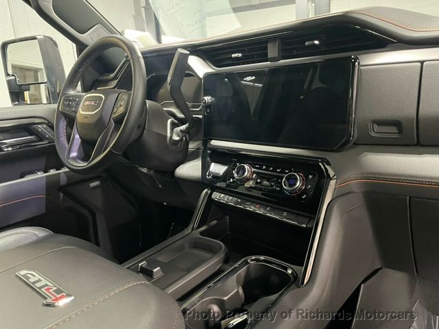 2025 GMC Sierra 2500HD 4WD Crew Cab 159" AT4 - 22945960 - 26