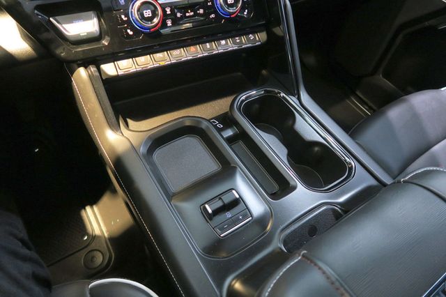 2025 GMC Sierra 2500HD 4WD Crew Cab 159" AT4X - 23025500 - 19