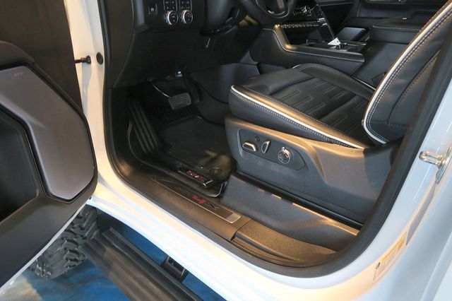 2025 GMC Sierra 2500HD 4WD Crew Cab 159" AT4X - 23025500 - 36