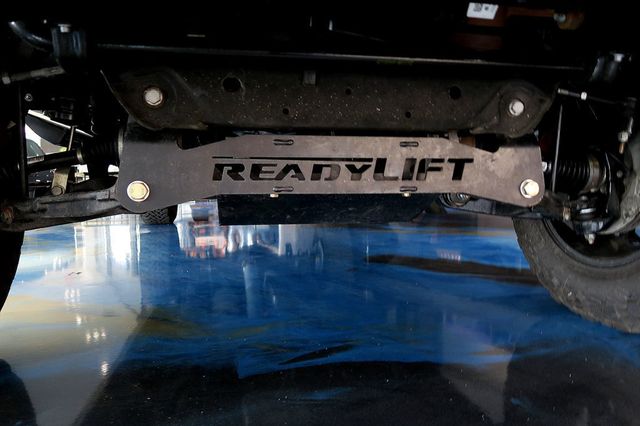 2025 GMC Sierra 2500HD 4WD Crew Cab 159" AT4X - 23025500 - 37